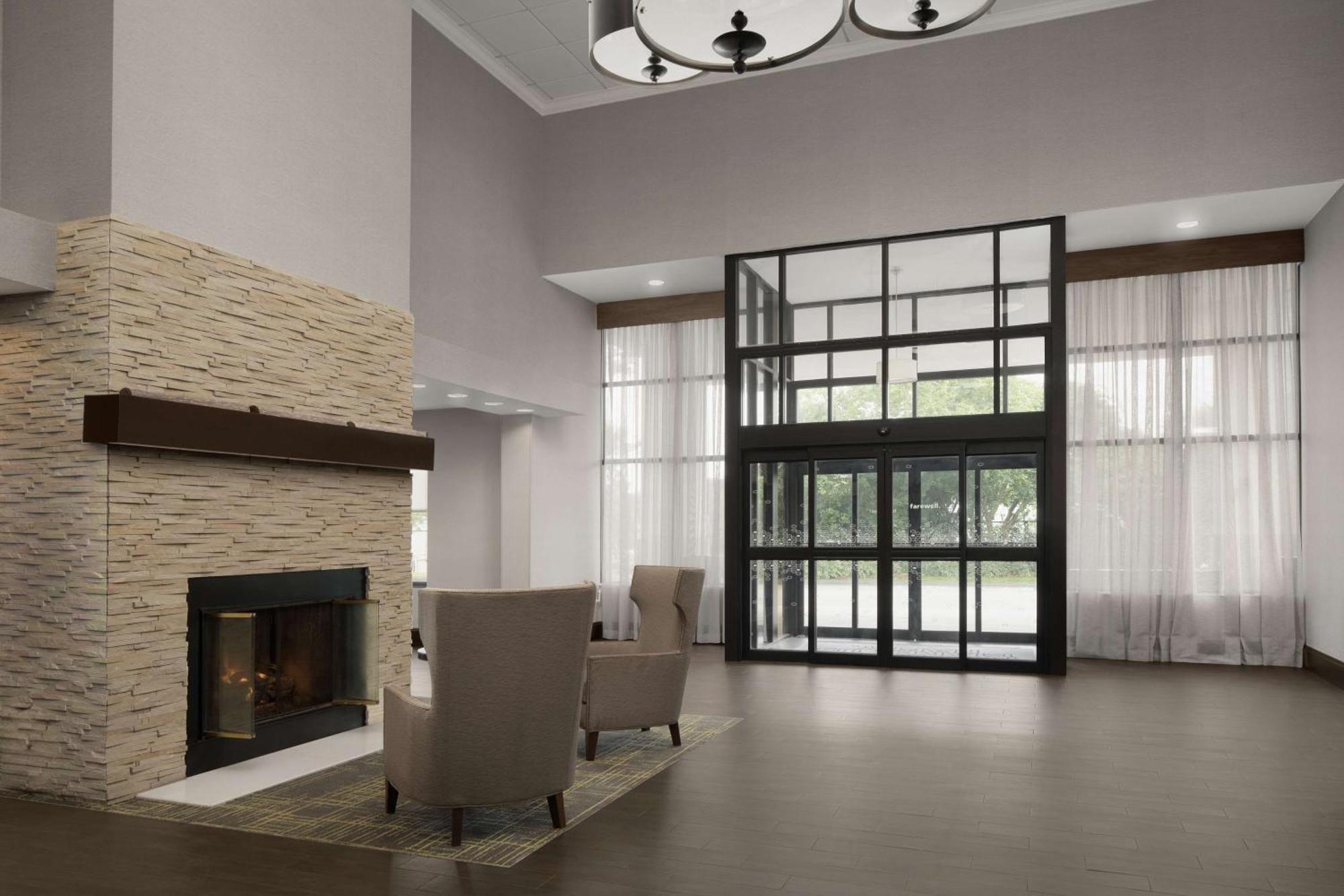 Hampton Inn Haverhill Extérieur photo
