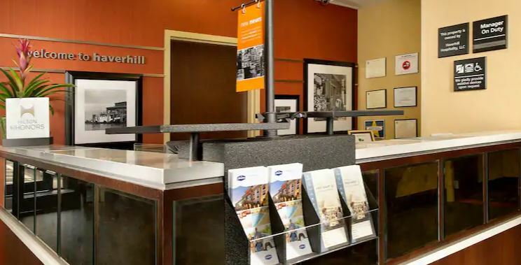Hampton Inn Haverhill Extérieur photo